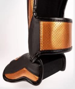 Venum Elite Evo Kickboks Scheenbeschermers Zwart Brons Maat M -Merkloos Verkoop 1013x1200 3