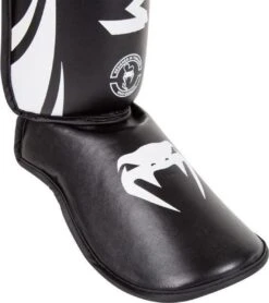 Venum Challenger Standup Scheenbeschermers - PU - Zwart / Wit - Maat M 12 Venum Challenger Standup Scheenbeschermers - PU - Zwart / Wit - Maat M -Merkloos Verkoop 1066x1200 1