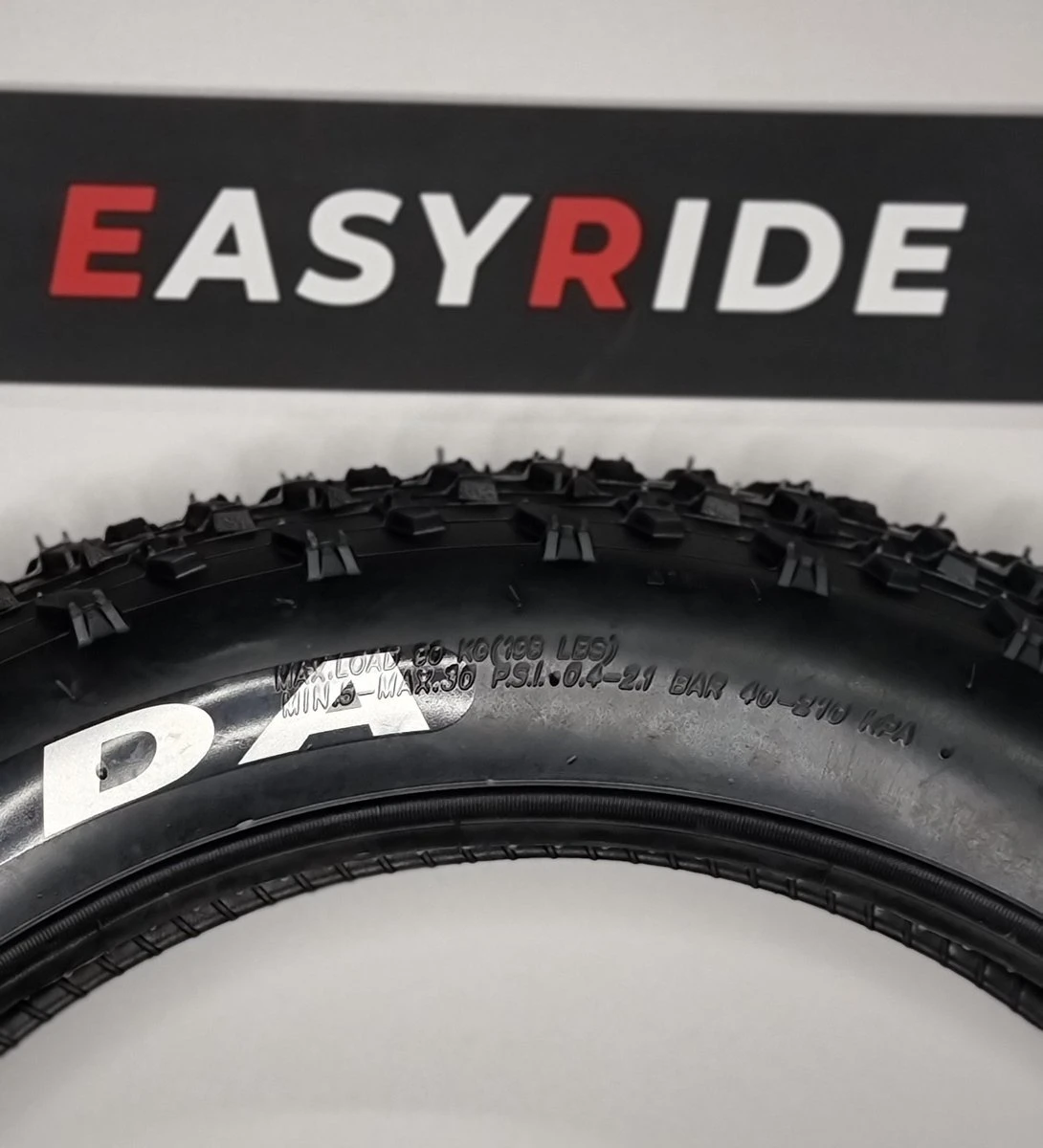 Kenda Band Fat Bike - 20x4 Inch - Fietsband 20x4 - Kenda Krusade - Dikke Fiets - Fatbike -Fat Bike - Buitenband - Buitenband Dikke Fiets - Super73 - Knaap Fietsband - Rad Power - Bohlt - Scrambler - Phatfour 2 Kenda Band Fat Bike - 20x4 Inch - Fietsband 20x4 - Kenda Krusade - Dikke Fiets - Fatbike -Fat Bike - Buitenband - Buitenband Dikke Fiets - Super73 - Knaap Fietsband - Rad Power - Bohlt - Scrambler - Phatfour - Afbeelding 2