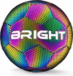 The BRIGHT Lichtgevende Voetbal | Reflecterend | Holografisch | Glow In The Dark | Kinderen En Volwassenen | Unisex | Wit/Zwart/Roze/Blauw/Geel | Maat 5