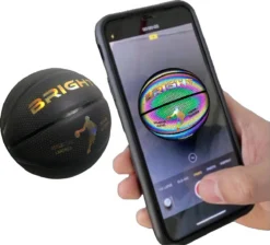 The BRIGHT Lichtgevende Basketbal | Reflecterend | Basketball | Holografisch | Glow In The Dark | Kinderen En Volwassenen | Unisex | Wit/Zwart/Roze/Blauw/Geel | Outdoor/Indoor | Maat 7 -Merkloos Verkoop 1200x1086