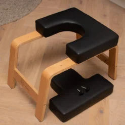 Me Time Yogastoel - Incl. Gratis Weerstandsband En Workout Poster - Zwart - Meditatie Bankje - Hoofdstand Bankje - Yoga Kruk - Inversie Stoel - Yoga Trainer - Yoga Stoel - Handstand Trainer - Meditatiestoel - Omgekeerde Stoel - Yogabank - Feet Up -Merkloos Verkoop 1200x1200 1278