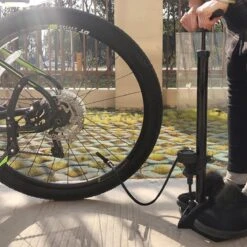 Matzwarte Fietspomp Met Drukmeter én Extra Ventielen - Multifunctioneel Mondstuk – Schrader En Presta – Aluminium Lichtgewicht Vloerpomp – Ballenpomp/ Scooterpomp/ Autobandenpomp -Merkloos Verkoop 1200x1200 2312