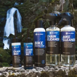 Velorest Total Bike Bundle - Fietsonderhoudsmiddelen - Fiets Reiniging & Onderhoud - Fietsreiniginsset - Fietsketting Reiniger Set - Kettingwax - Kettingolie Fiets - Ketting Reiniger Fiets - Chain Cleaner - Bike Cleaner - Showroom Ready -Merkloos Verkoop 1200x1200 2435