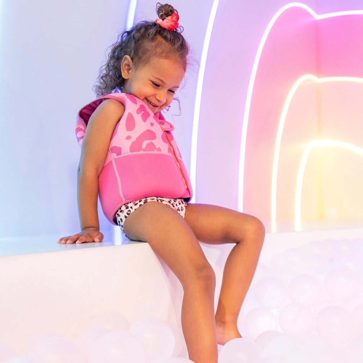 Swim Essentials Zwemvest Kind - Roze Panterprint - 18-30 Kg - 4-6 Jaar 9 Swim Essentials Zwemvest Kind - Roze Panterprint - 18-30 Kg - 4-6 Jaar - Afbeelding 9