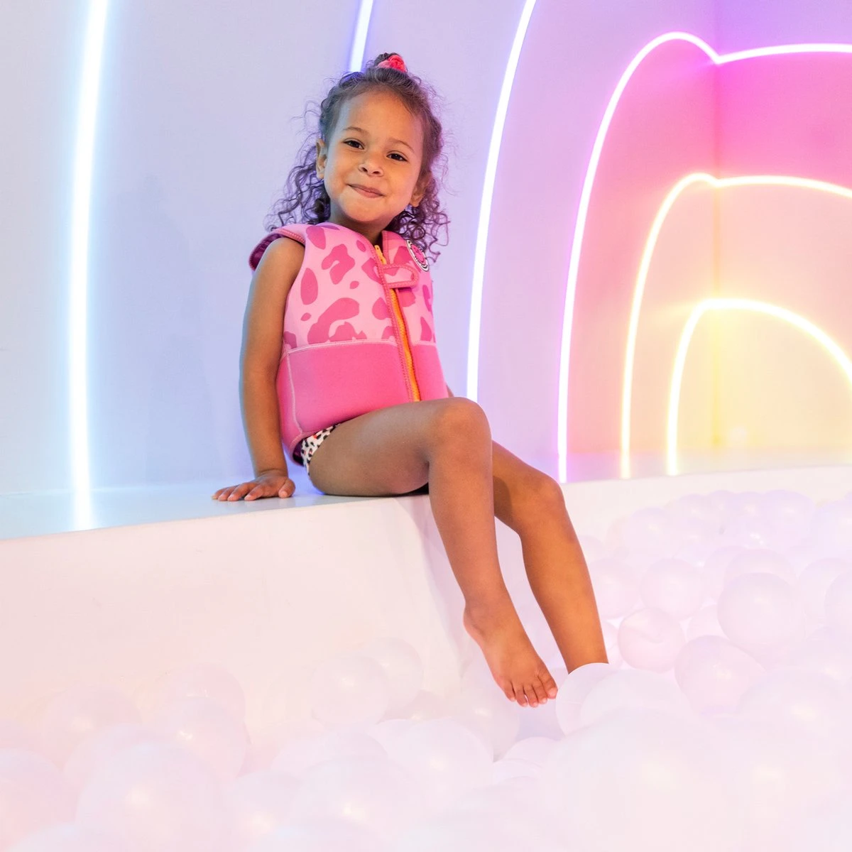 Swim Essentials Zwemvest Kind - Roze Panterprint - 18-30 Kg - 4-6 Jaar 12 Swim Essentials Zwemvest Kind - Roze Panterprint - 18-30 Kg - 4-6 Jaar - Afbeelding 12