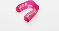 RSB Sports | Kickboks Bitje - Gebitsbeschermer Kleur Roze En Opbergdoosje - Vechtsport-boksen-kickboksen-hockey-rugby En Alle Andere Sporten -Merkloos Verkoop 1200x631 1