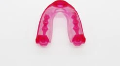 RSB Sports | Kickboks Bitje - Gebitsbeschermer Kleur Roze En Opbergdoosje - Vechtsport-boksen-kickboksen-hockey-rugby En Alle Andere Sporten -Merkloos Verkoop 1200x656 2