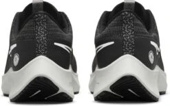 Nike Air Zoom Pegasus 38 Shield Sportschoenen - Maat 42.5 - Mannen - Zwart/wit 11 Nike Air Zoom Pegasus 38 Shield Sportschoenen - Maat 42.5 - Mannen - Zwart/wit -Merkloos Verkoop 1200x754 1