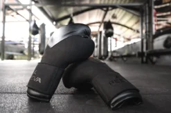 Reeva Bokshandschoenen (vega) Leer - Maat 14 Oz - Zwarte Bokshandschoenen Geschikt Voor Kickboksen En Bokszak Training - Geschikt Voor Gebruik Met Boks Bandage -Merkloos Verkoop 1200x797 4