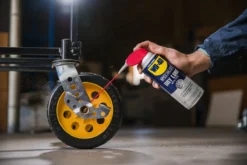 WD-40 Specialist® Droogsmeerspray Met PTFE - 250ml - Teflon Spray - Smeermiddel - Beschermt Effectief Tegen Dagelijkse Slijtage -Merkloos Verkoop 1200x800 314