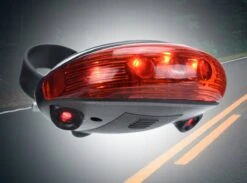 Fiets Achterlicht - LED Licht Met Laser - Fiets Lamp - Waterdicht - Racefiets Verlichting - Inclusief Batterijen - Rheme 17 Fiets Achterlicht - LED Licht Met Laser - Fiets Lamp - Waterdicht - Racefiets Verlichting - Inclusief Batterijen - Rheme -Merkloos Verkoop 1200x891 4