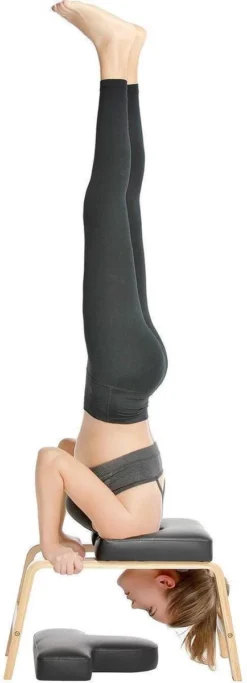 Me Time Yogastoel - Incl. Gratis Weerstandsband En Workout Poster - Zwart - Meditatie Bankje - Hoofdstand Bankje - Yoga Kruk - Inversie Stoel - Yoga Trainer - Yoga Stoel - Handstand Trainer - Meditatiestoel - Omgekeerde Stoel - Yogabank - Feet Up -Merkloos Verkoop 434x1200 1