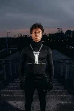 Avento Sport Veiligheidsvest - Oplaadbaar - Met USB - LED 12 Avento Sport Veiligheidsvest - Oplaadbaar - Met USB - LED -Merkloos Verkoop 799x1200 11