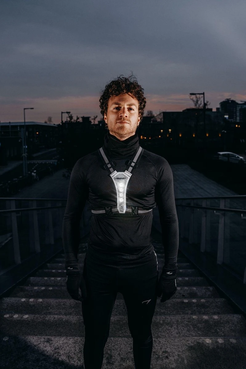 Avento Sport Veiligheidsvest - Oplaadbaar - Met USB - LED 5 Avento Sport Veiligheidsvest - Oplaadbaar - Met USB - LED - Afbeelding 5
