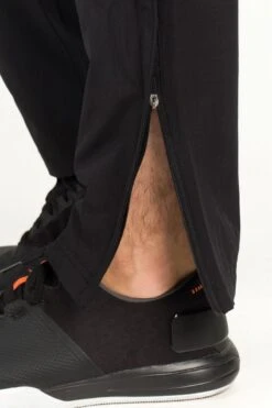 Sjeng Sports Valencia - Sportbroek - Mannen - Maat L - Zwart 15 Sjeng Sports Valencia - Sportbroek - Mannen - Maat L - Zwart -Merkloos Verkoop 800x1200 12