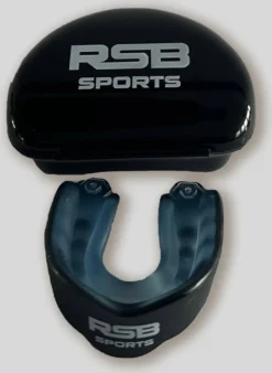 RSB Sports | Kickboks Bitje - Gebitsbeschermer Kleur Blauw En Opbergdoosje - Vechtsport-boksen-kickboksen-hockey-rugby En Alle Andere Sporten -Merkloos Verkoop 878x1200