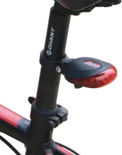 Fiets Achterlicht - LED Licht Met Laser - Fiets Lamp - Waterdicht - Racefiets Verlichting - Inclusief Batterijen - Rheme 22 Fiets Achterlicht - LED Licht Met Laser - Fiets Lamp - Waterdicht - Racefiets Verlichting - Inclusief Batterijen - Rheme -Merkloos Verkoop 945x1200 2